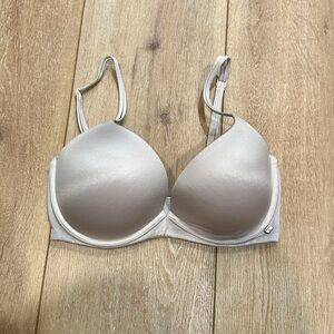 Victoria's Secret Very Sexy Plunge Bra 32DDD